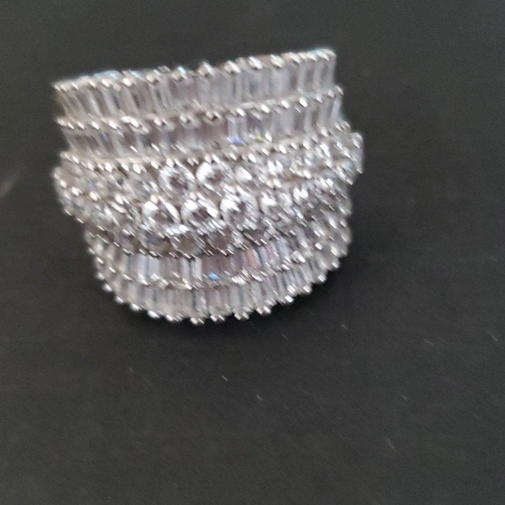 BELA LUCE 925 S.S. FAUX DIAMOND RING - Picture 5 of 6